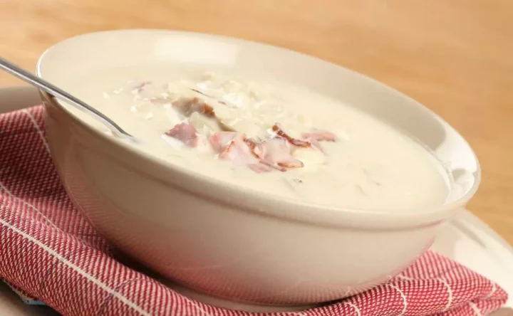 Sopa de Queso, Papa y Tocino