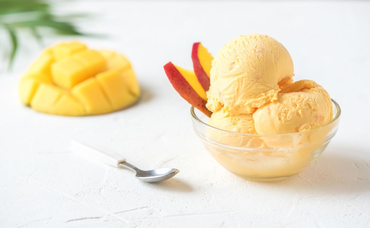 How to Make Mango Ice Cream with Condensed Milk - Easy Recipe