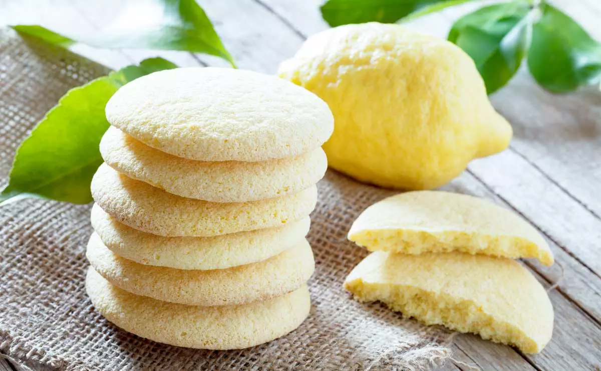Lemon Cornstarch Cookies